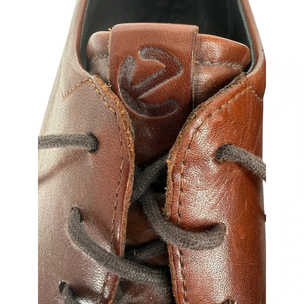 Ecco mens st
